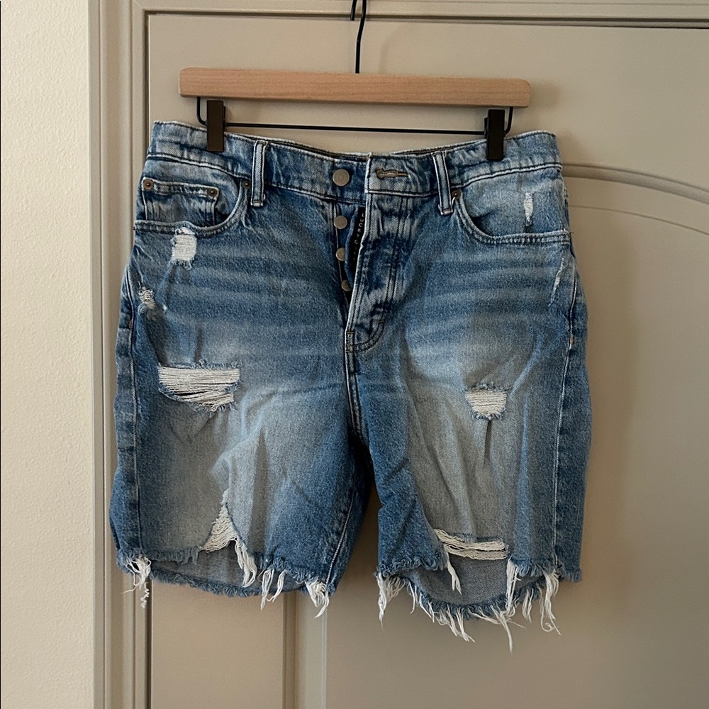 Lucky Brand Blue Denim Button-Fly Jeans